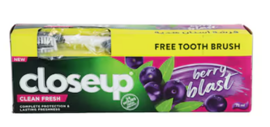 صورة معجون أسنان كلوز أب كلين فريش بنكهة التوت - 75 مل + فرشاة أسنان